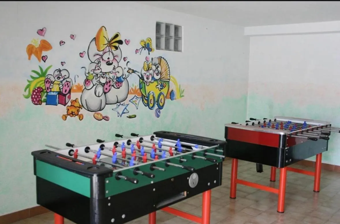 Heike Apartment Tignale Italy